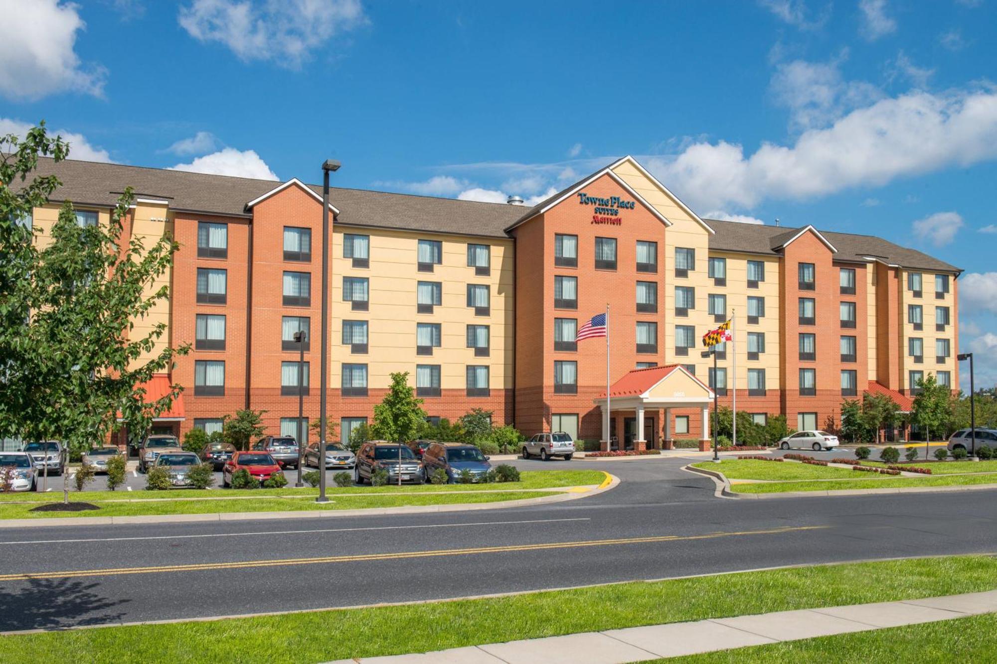Towneplace Suites By Marriott Frederick Exterior photo